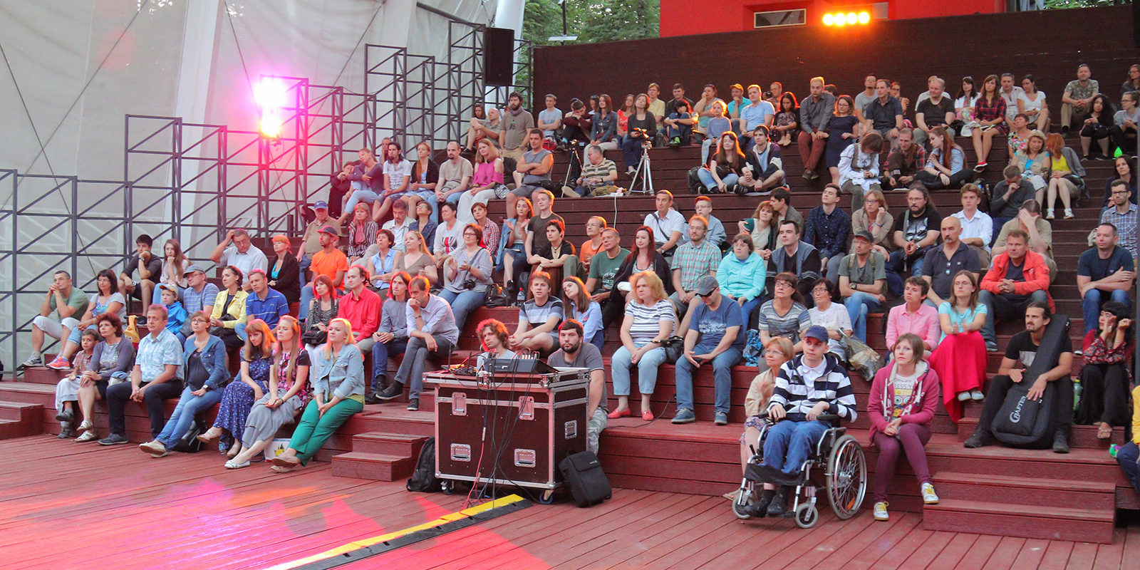 «Как идеи управляют людьми: Сартр, Фуко, Делез» в парке «Фили» – события на сайте «Московские Сезоны»