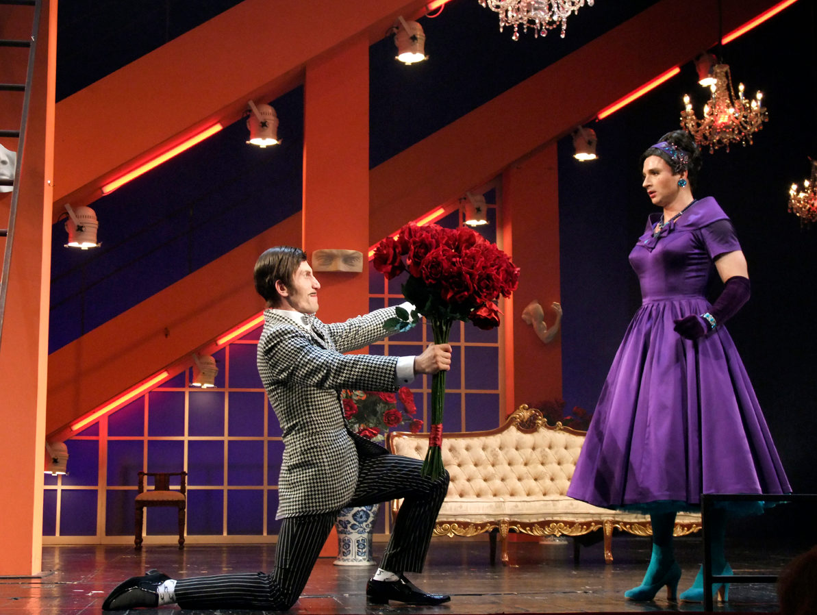 Спектакль «Таланты и покойники» в Театре имени Пушкина – события на сайте «Московские Сезоны»