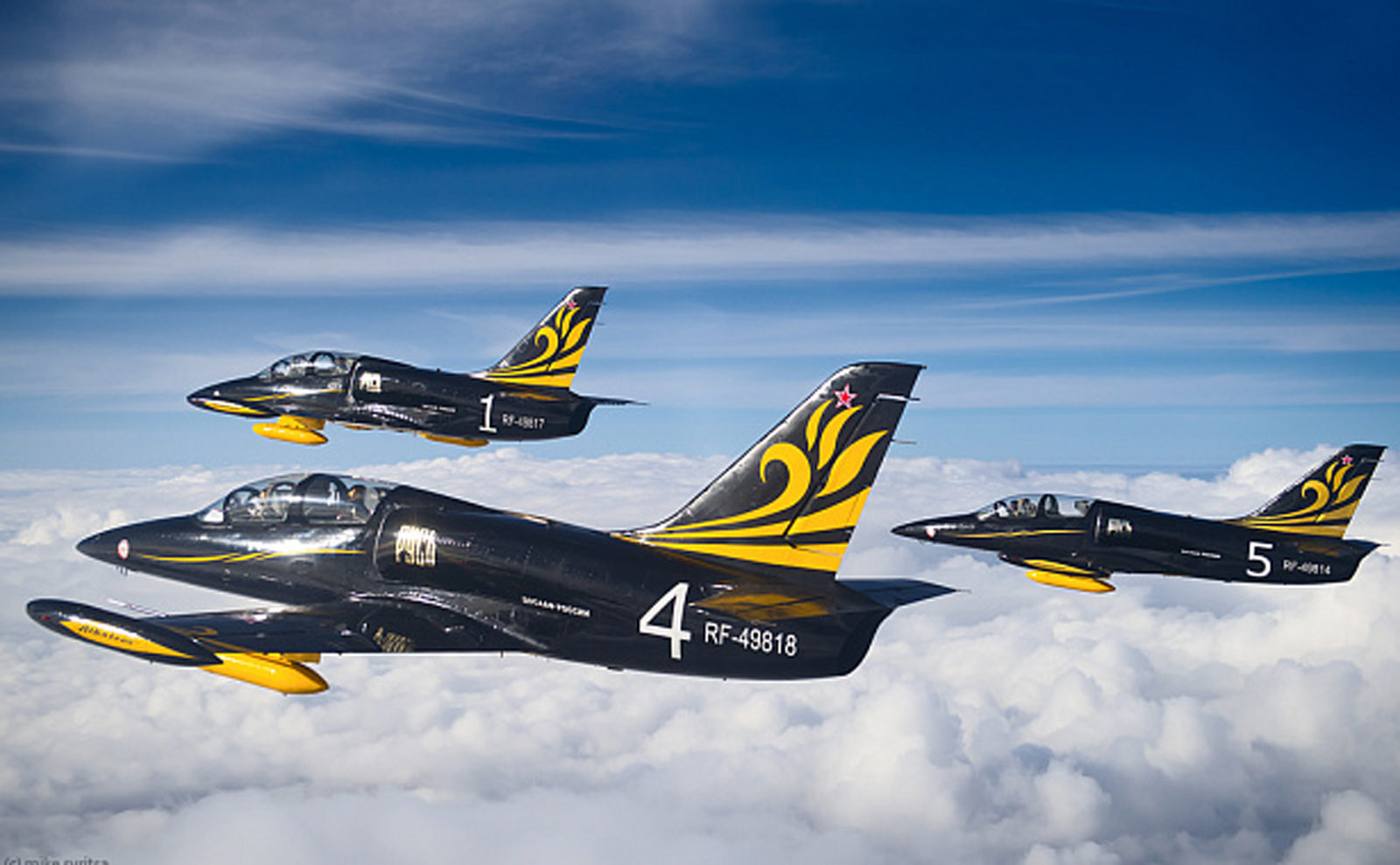 Встреча и автограф-сессия с пилотами воздушной эскадрильи «Русь» в парке «Зарядье» – события на сайте «Московские Сезоны»