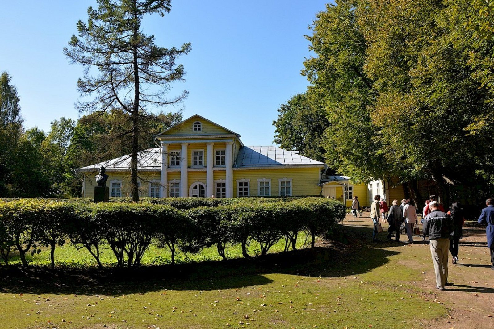 «Русский дух села Наумово» в библиотеке искусств имени А.П. Боголюбова – события на сайте «Московские Сезоны»