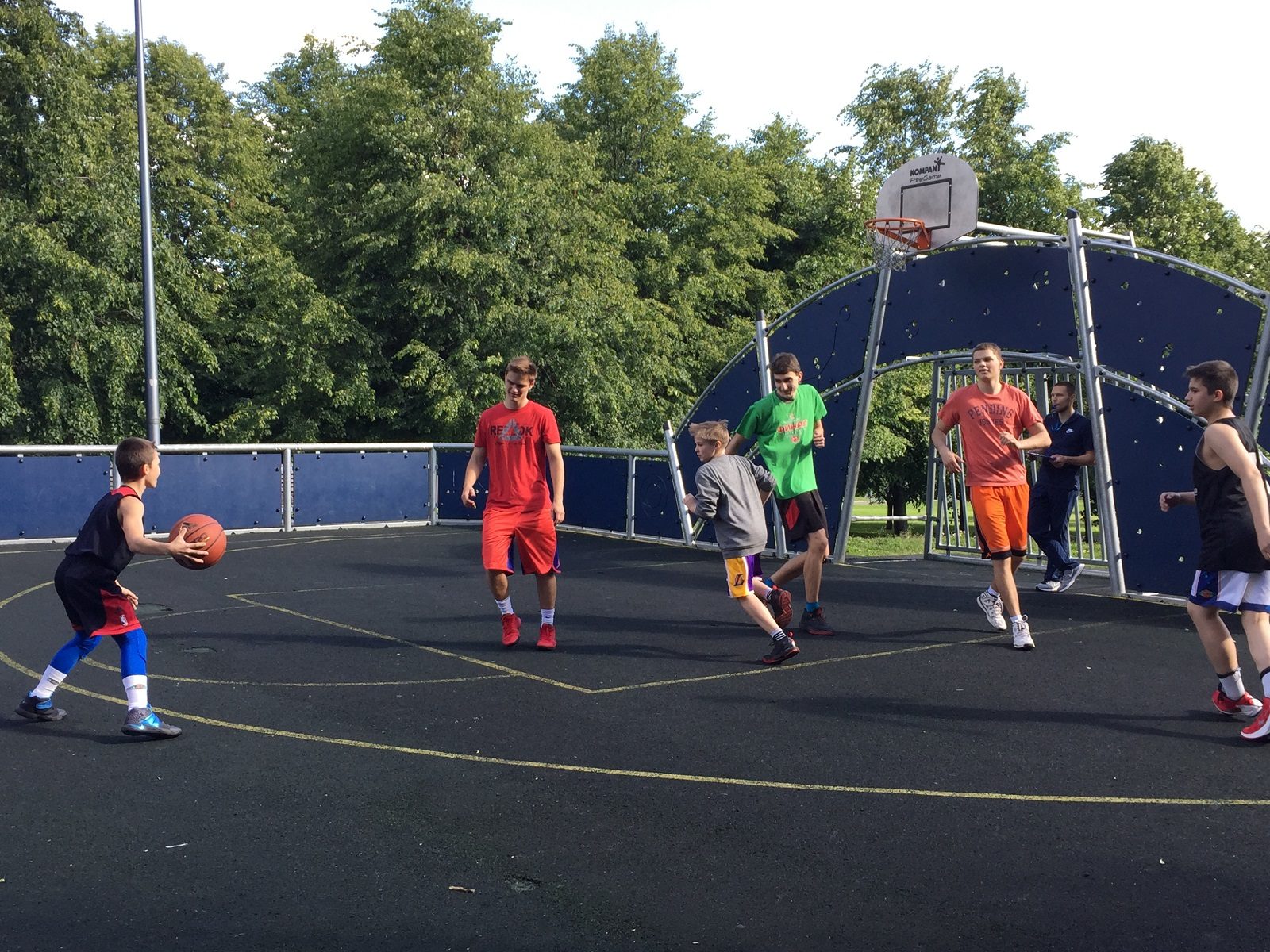 Спортивный праздник в парке «Садовники» – события на сайте «Московские Сезоны»