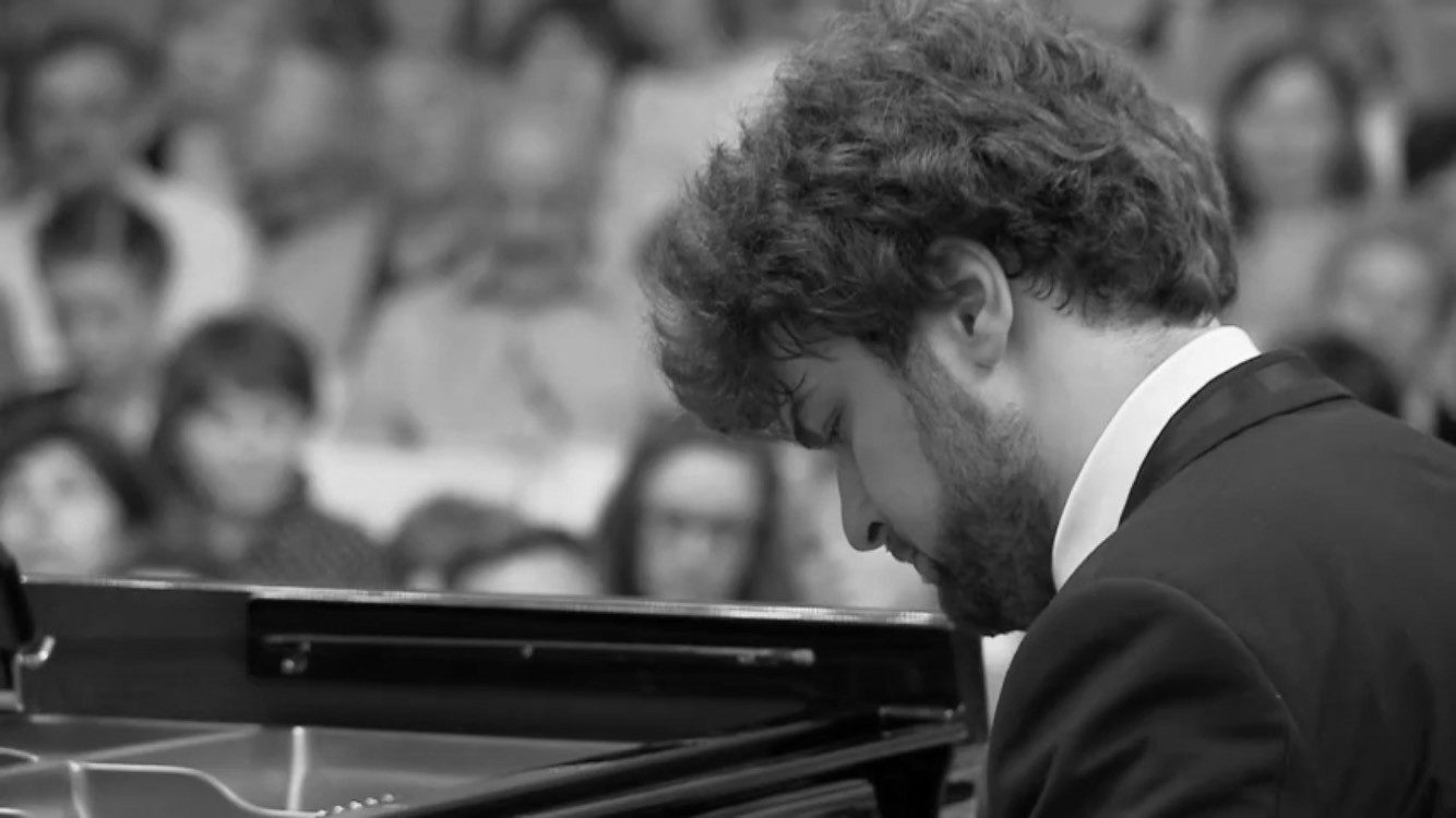 Сольный концерт Лукаса Генюшаса (фортепиано) – события на сайте «Московские Сезоны»