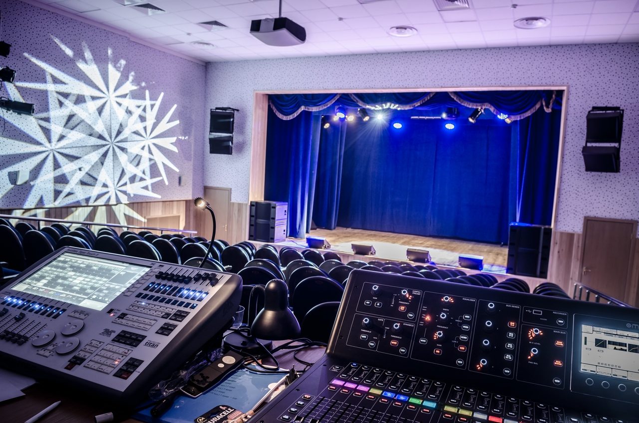 Ночь кино во КЦ «Салют» – события на сайте «Московские Сезоны»