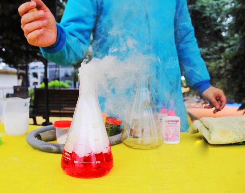 Научное шоу «Невероятная химия» в Парке Победы на Поклонной горе – события на сайте «Московские Сезоны»