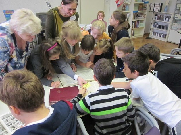 Праздничный марафон «Город мой, ты – песня и легенда» в библиотеке № 216 – события на сайте «Московские Сезоны»