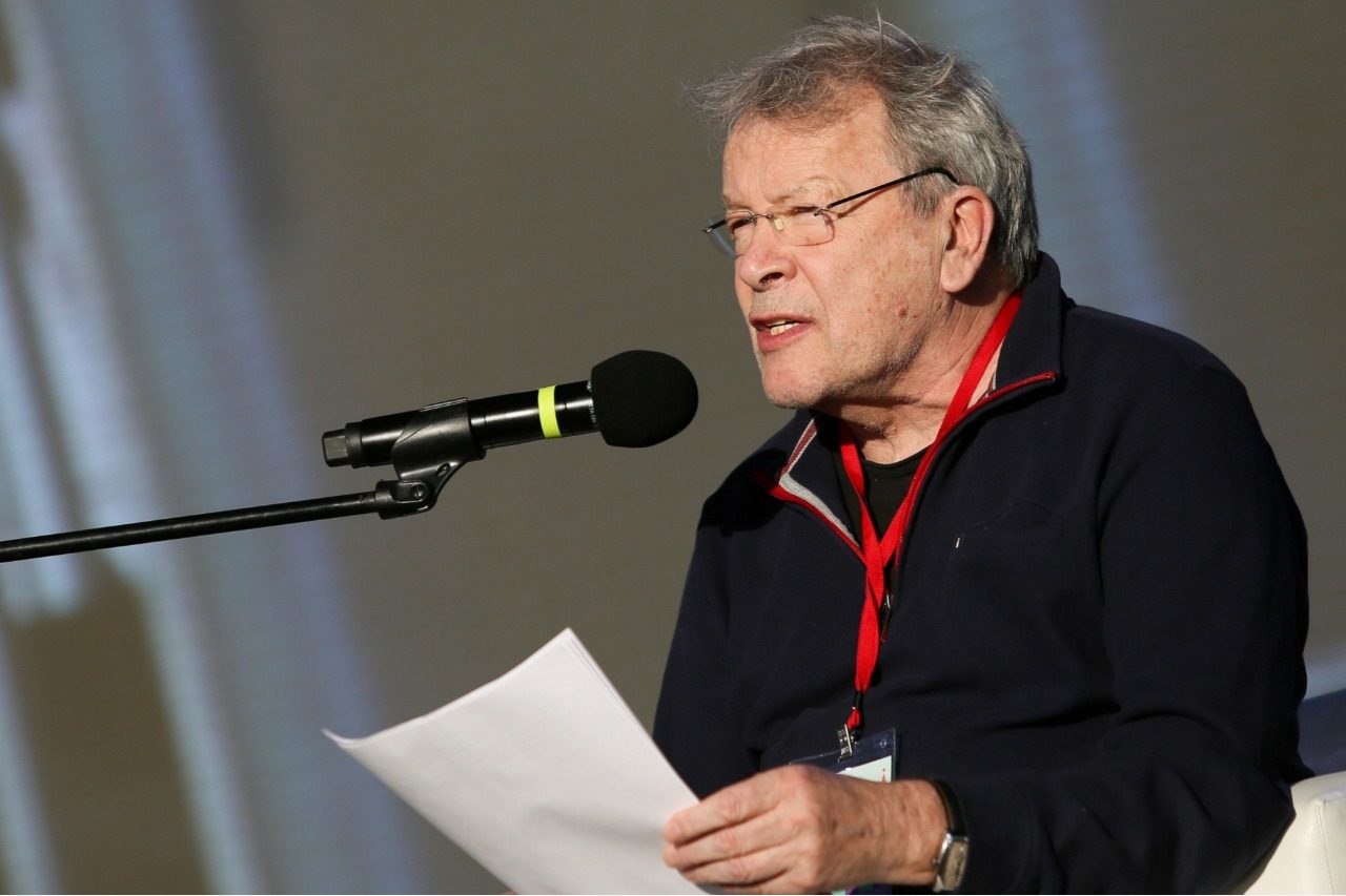 Лекция Виктора Ерофеева «Любовь нашего времени в романах Сорокина и Пелевина» в Московском доме книги – события на сайте «Московские Сезоны»