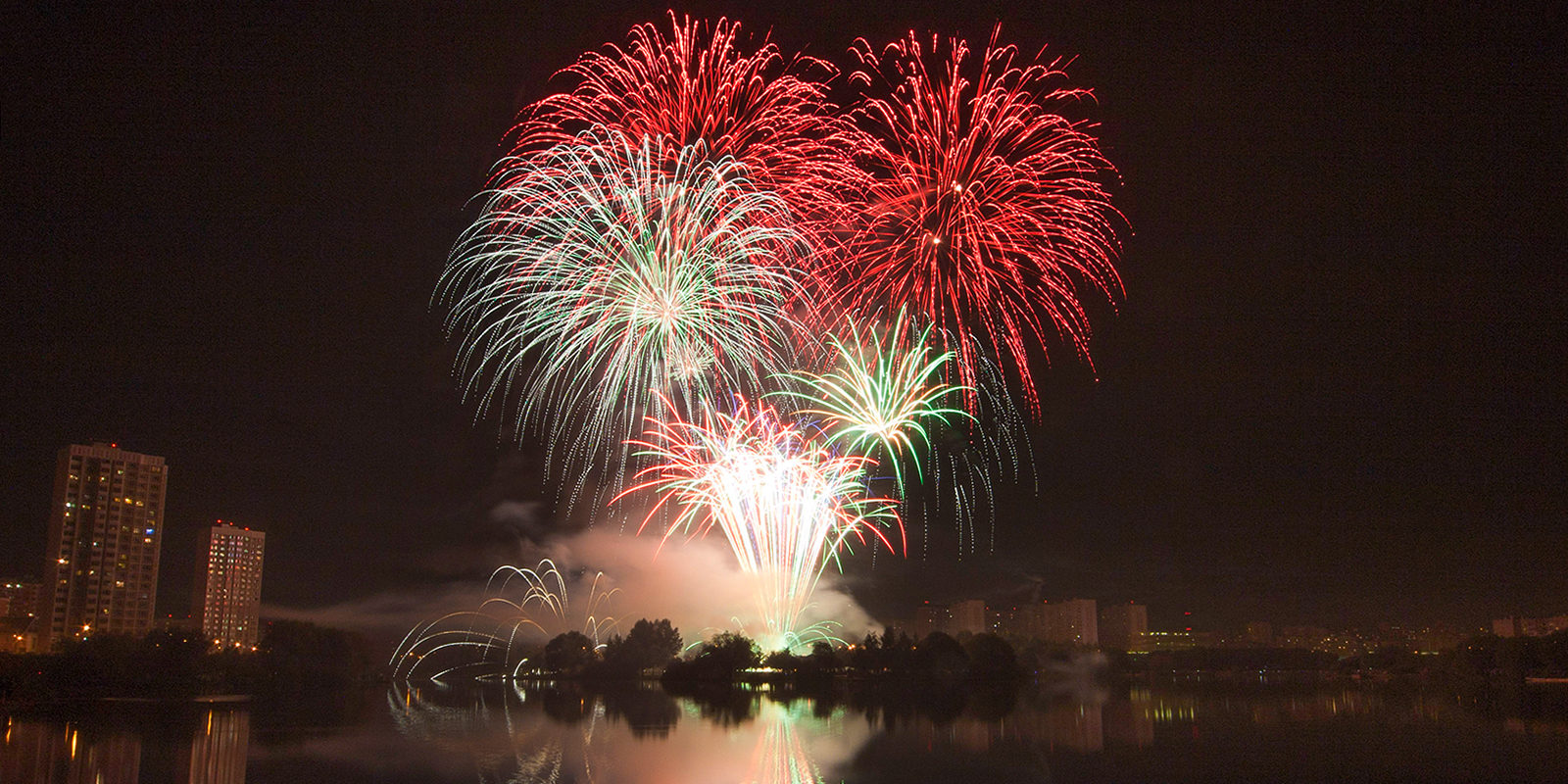 Праздничный фейерверк в Северном Бутове – события на сайте «Московские Сезоны»