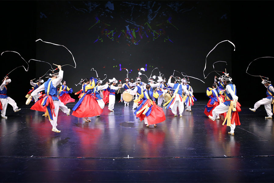 Концерт музыкальной группы «Хан-нури» в парке «Зарядье» – события на сайте «Московские Сезоны»