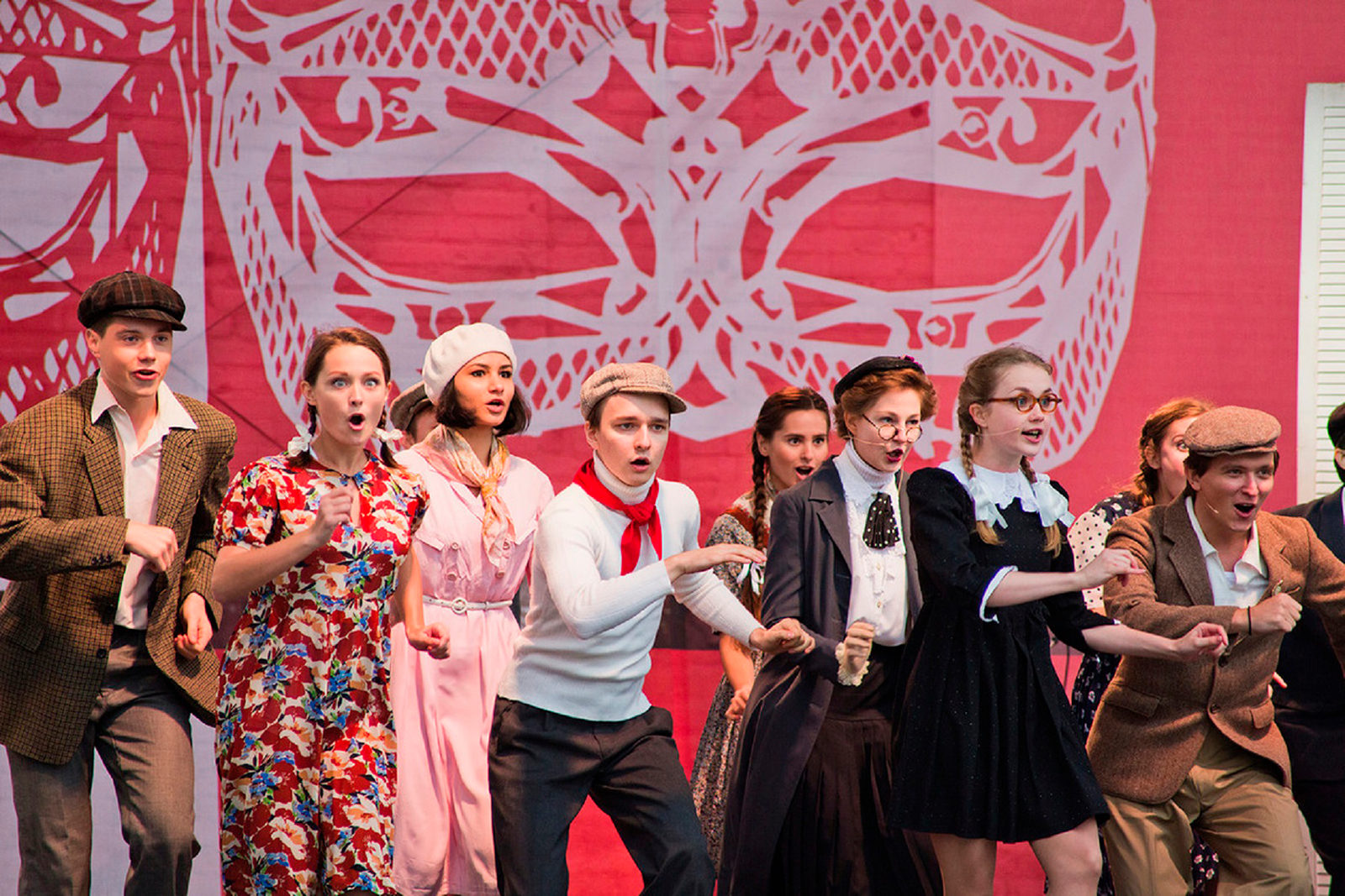 Праздничная программа «День города» в саду «Эрмитаж» – события на сайте «Московские Сезоны»