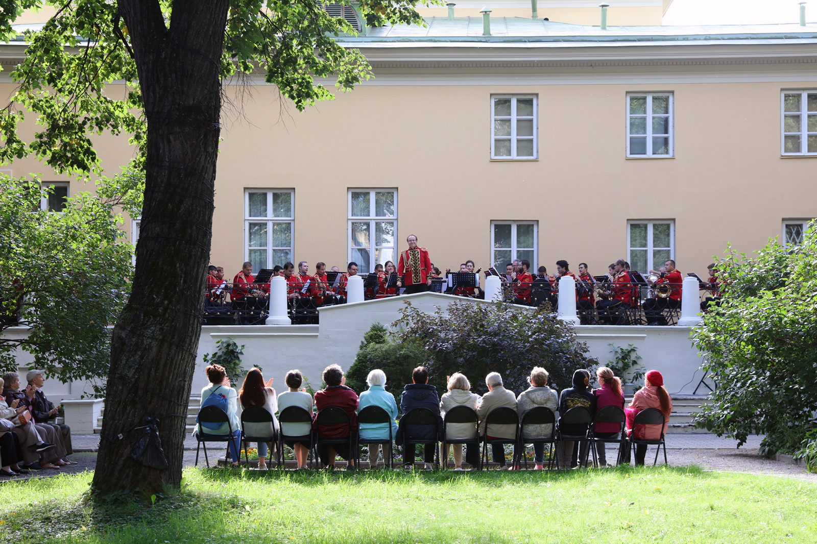Концерт оркестра МЧС у Государственного музея А.С. Пушкина – события на сайте «Московские Сезоны»