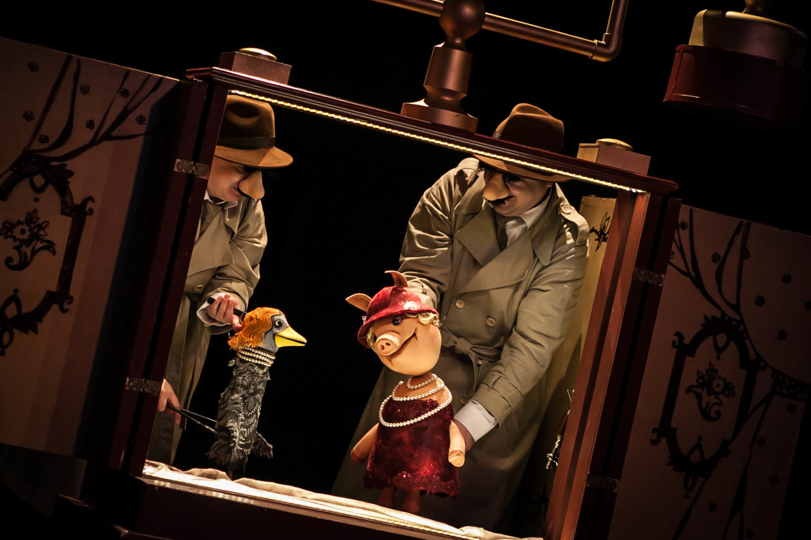 Спектакль «У меня зазвонил телефон» в Театре теней – события на сайте «Московские Сезоны»