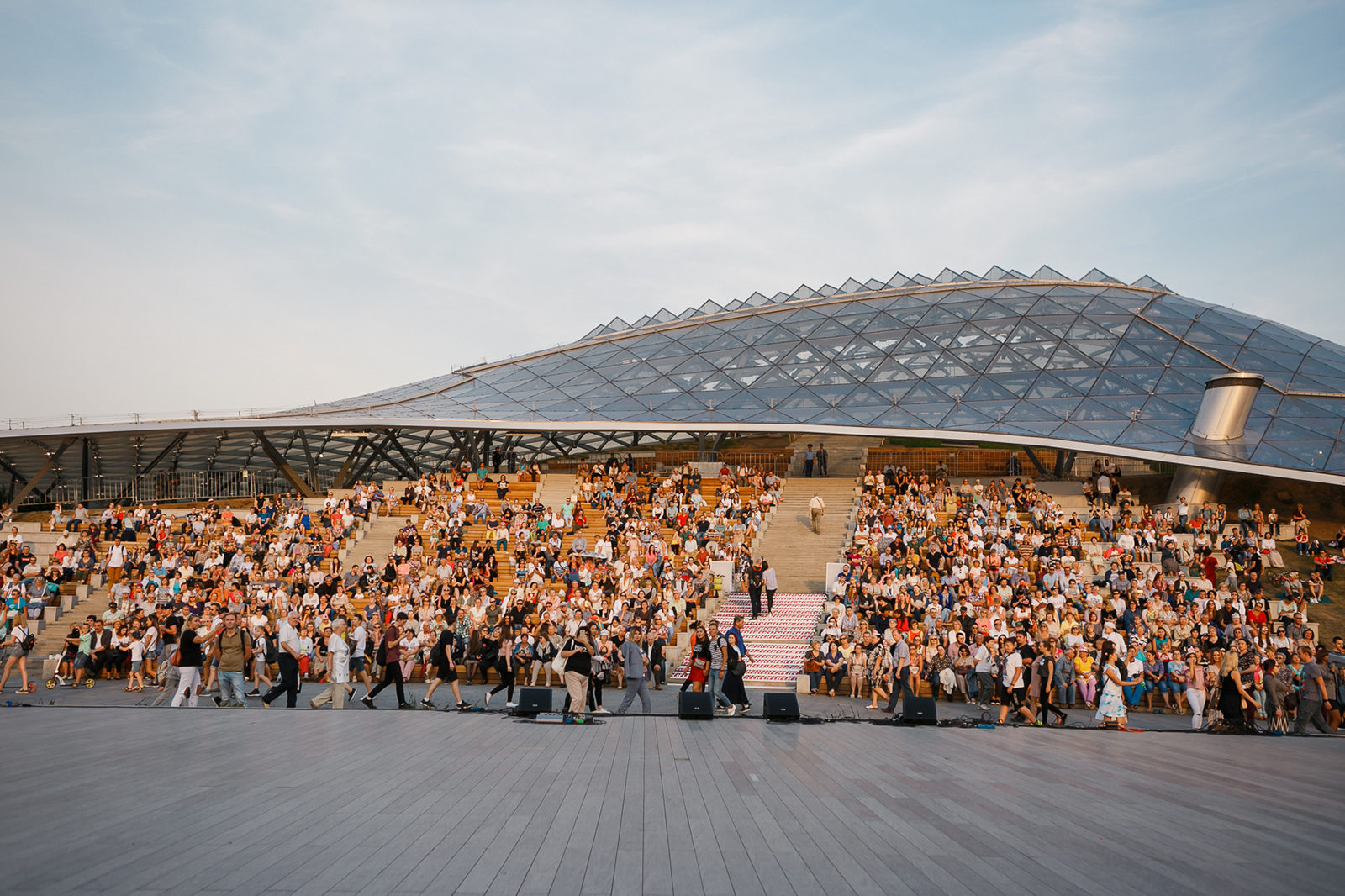 Театральный День города в парке «Зарядье» – события на сайте «Московские Сезоны»