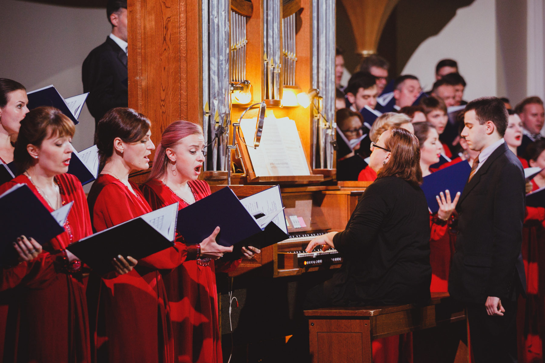 Концерт «Играем Моцарта, или Вечера с гением. Моцарт «Реквием» в Кафедральном соборе святых Петра и Павла – события на сайте «Московские Сезоны»