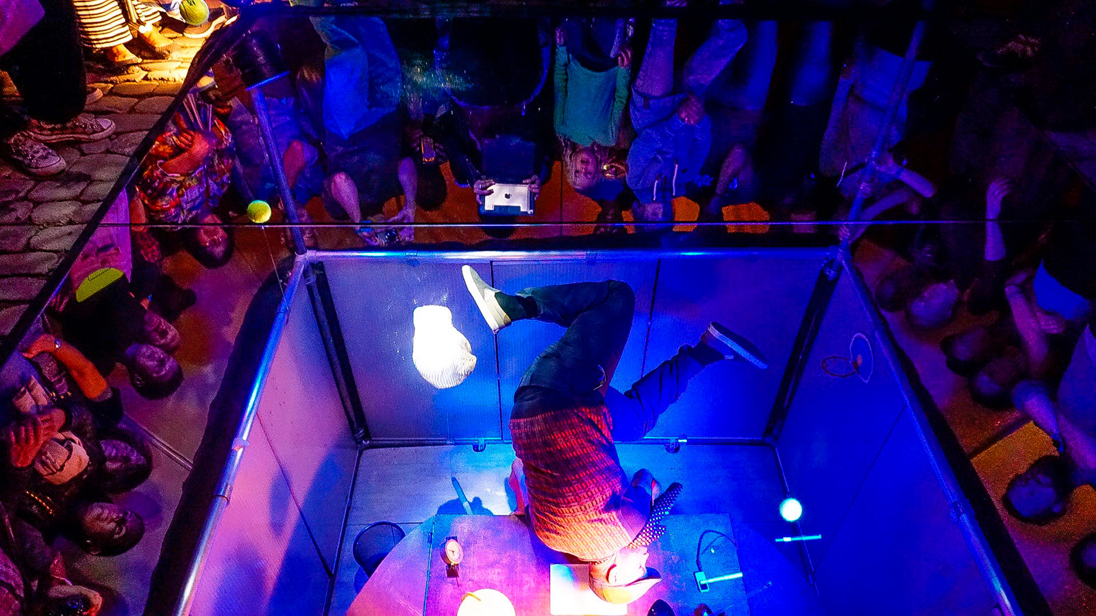 Спектакль «Глубоко-глубоко» на фестивале «Гаврош» – события на сайте «Московские Сезоны»