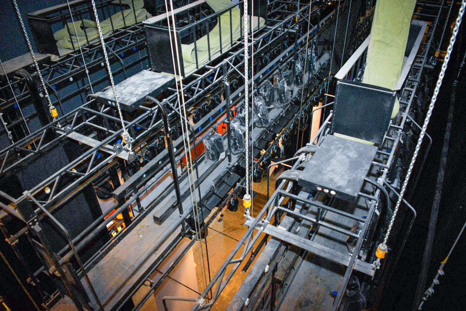 Техническая экскурсия в театре «Геликон-опера» – события на сайте «Московские Сезоны»