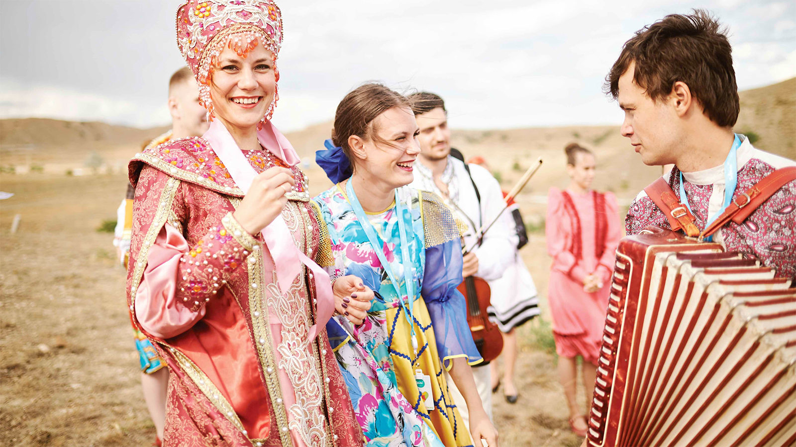 Выставка фотографий с молодежных форумов на Никитском бульваре – события на сайте «Московские Сезоны»