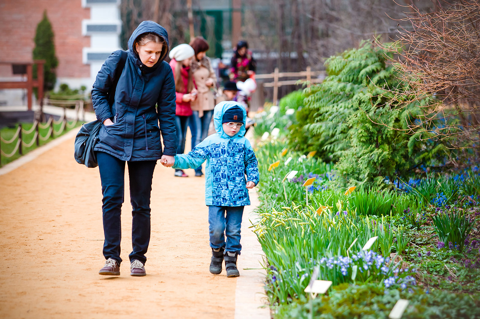 Лекция «Как говорить с ребенком? Простыми словами о сложных вещах» в парке «Зарядье» – события на сайте «Московские Сезоны»