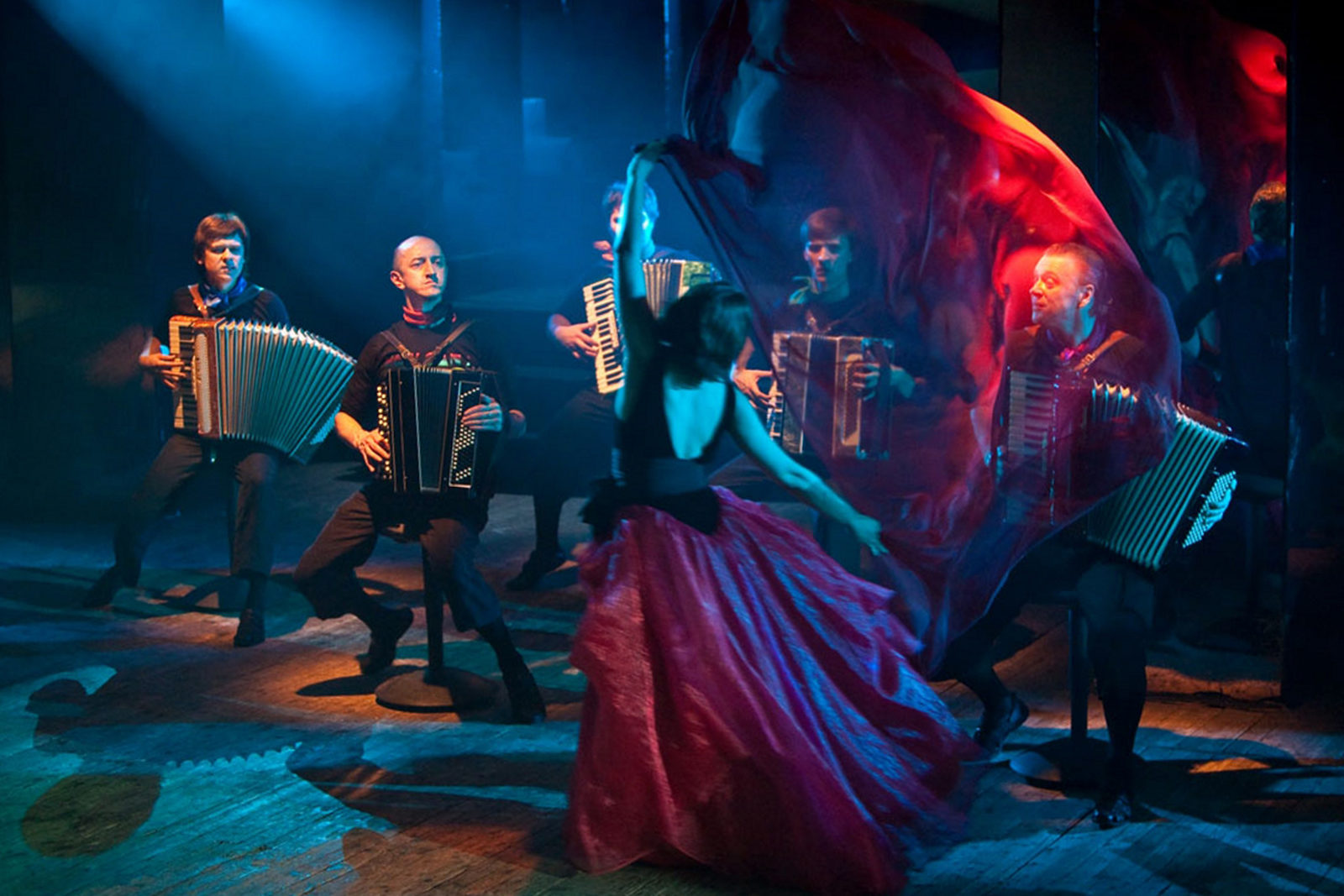 Спектакль «Аккордеоны» в Театре на Юго-Западе – события на сайте «Московские Сезоны»