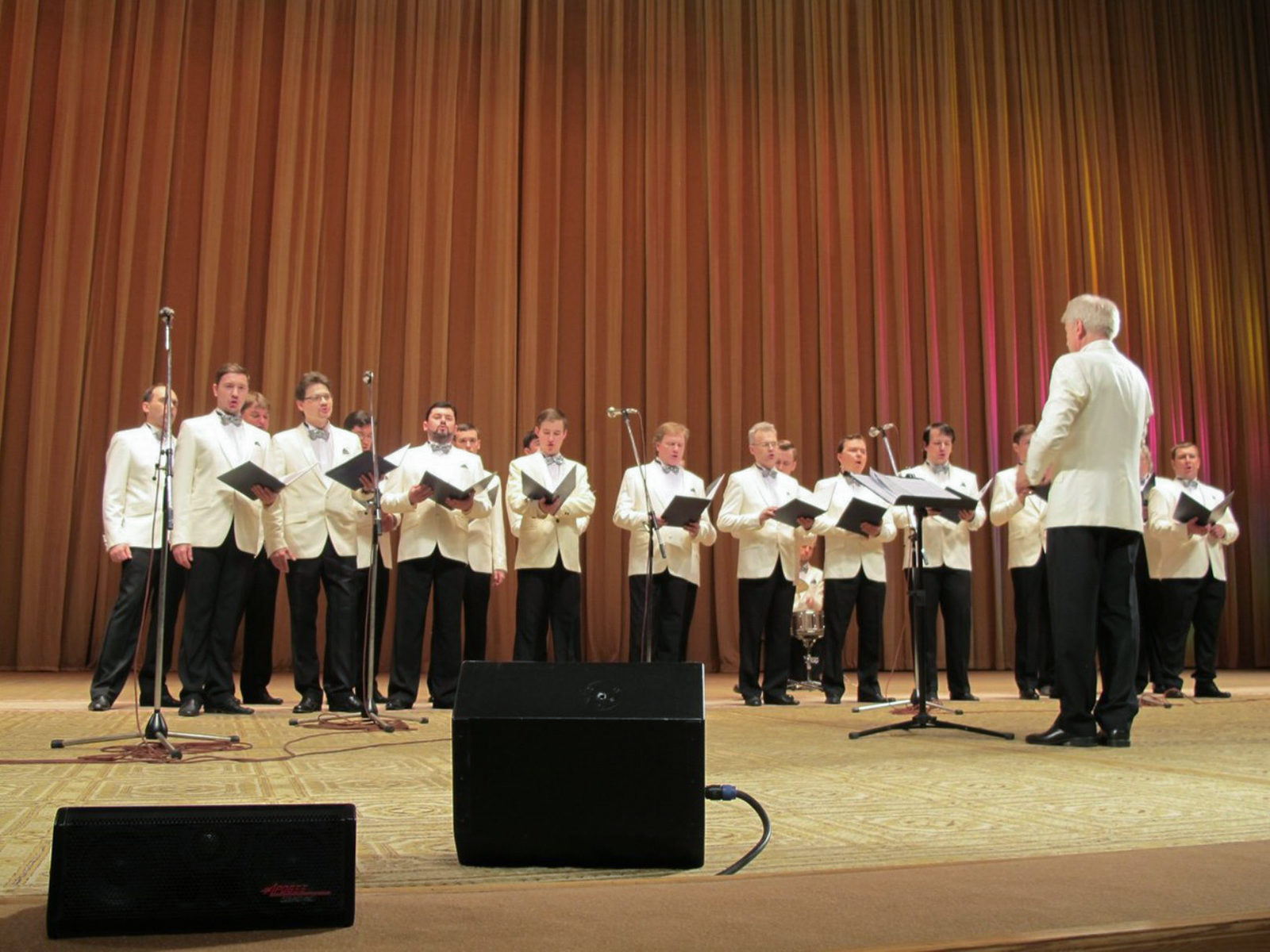 «И в сердце светит Русь…» в Москонцерте на Пушечной – события на сайте «Московские Сезоны»