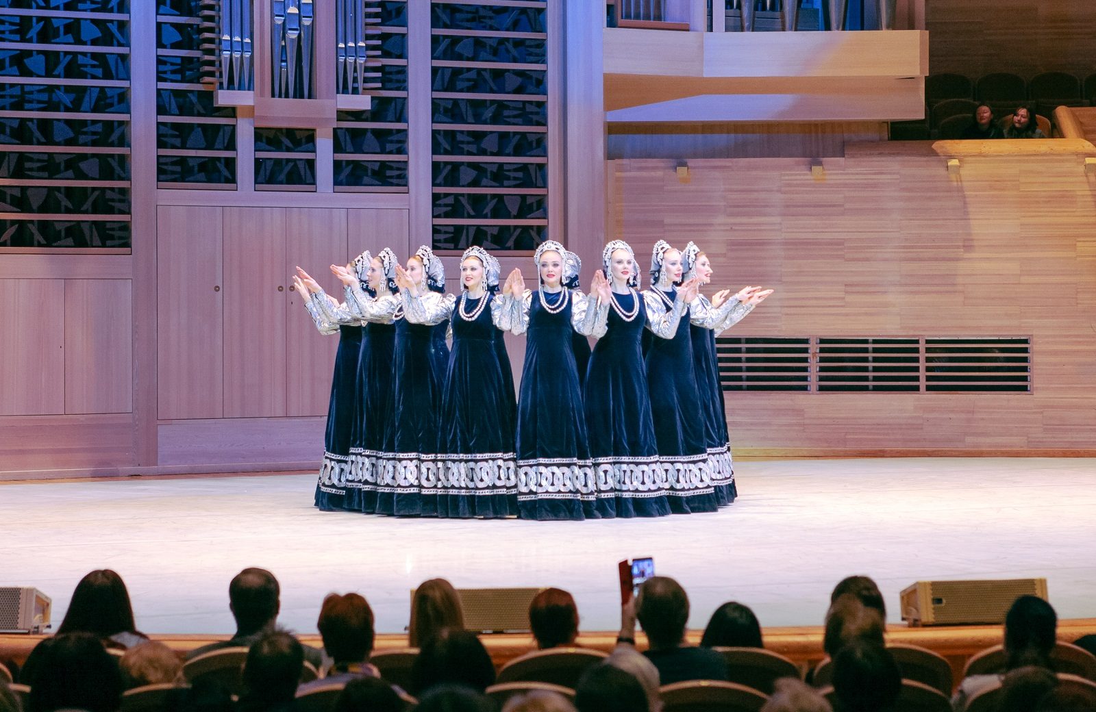 Концерт ансамбля «Березка» в Доме музыки – события на сайте «Московские Сезоны»