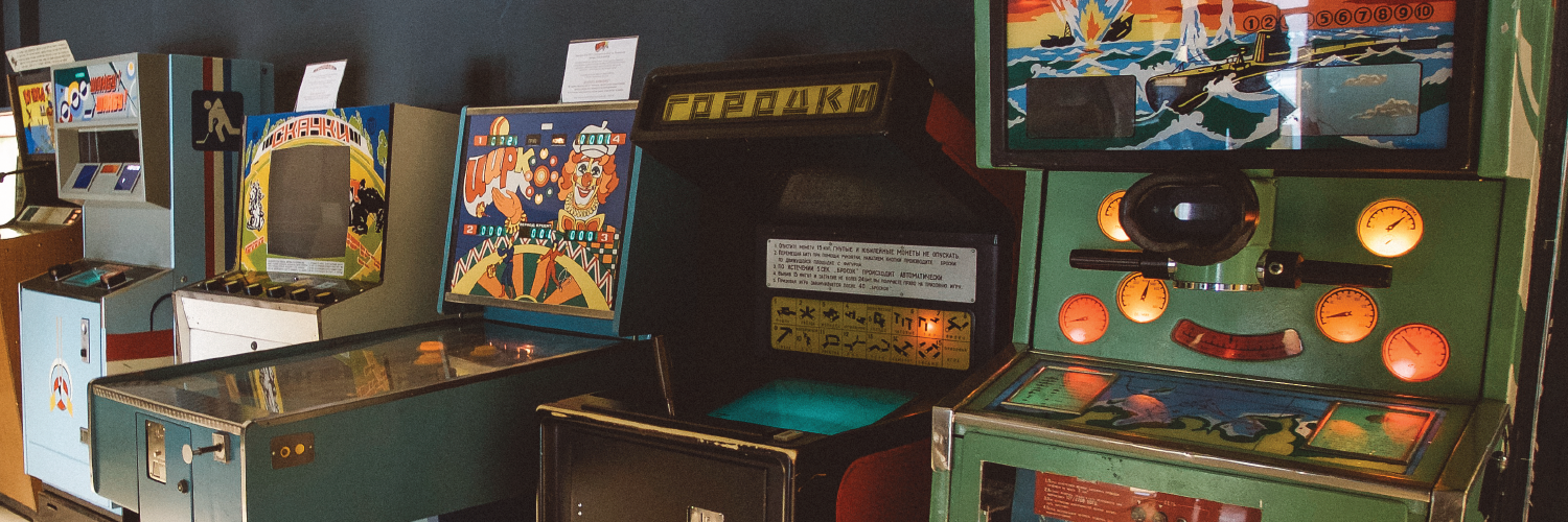 Показ фильма «Как разговаривать с девушками на вечеринках» на ВДНХ – события на сайте «Московские Сезоны»