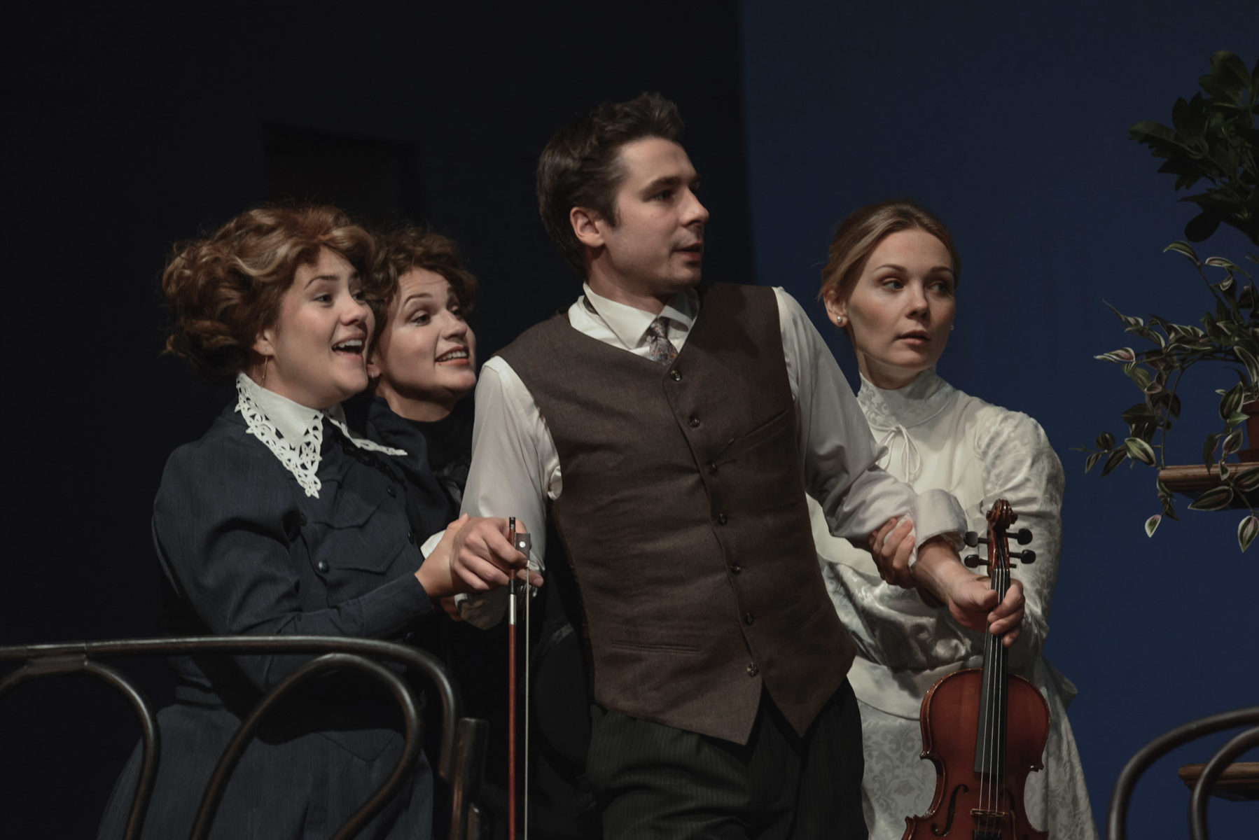 Спектакль «Чехов. Проект. Версия четвертая. Finita la comedia» – события на сайте «Московские Сезоны»