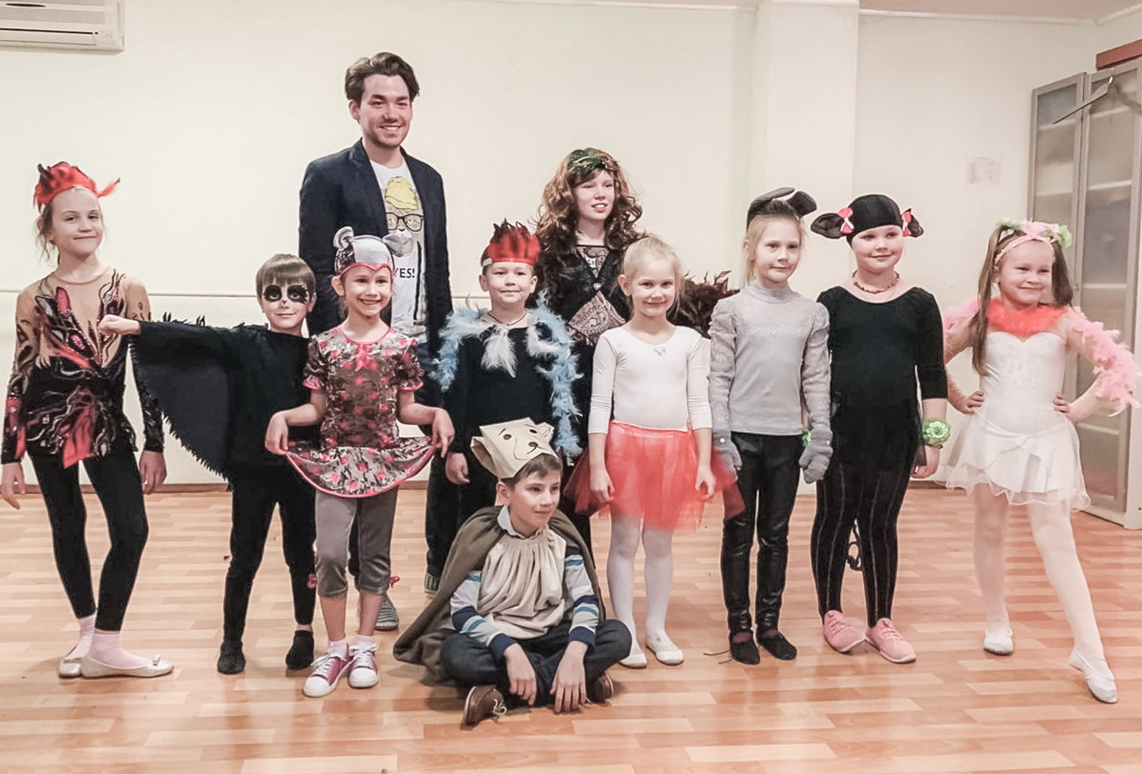 Программа «Искусство объединяет» в ТСК «Товарищ» – события на сайте «Московские Сезоны»