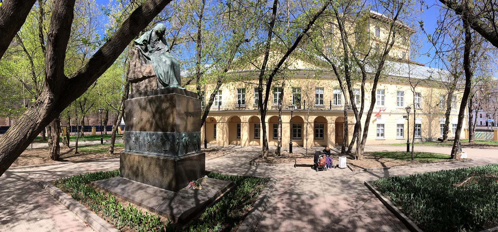 Моноспектакль «Странная моя любовь…» в Доме Гоголя – события на сайте «Московские Сезоны»