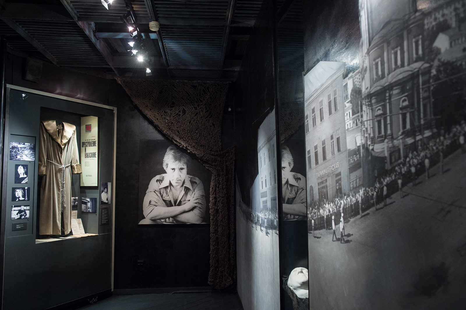 Спектакль «Честные грабители или…» в Доме-музее Высоцкого – события на сайте «Московские Сезоны»