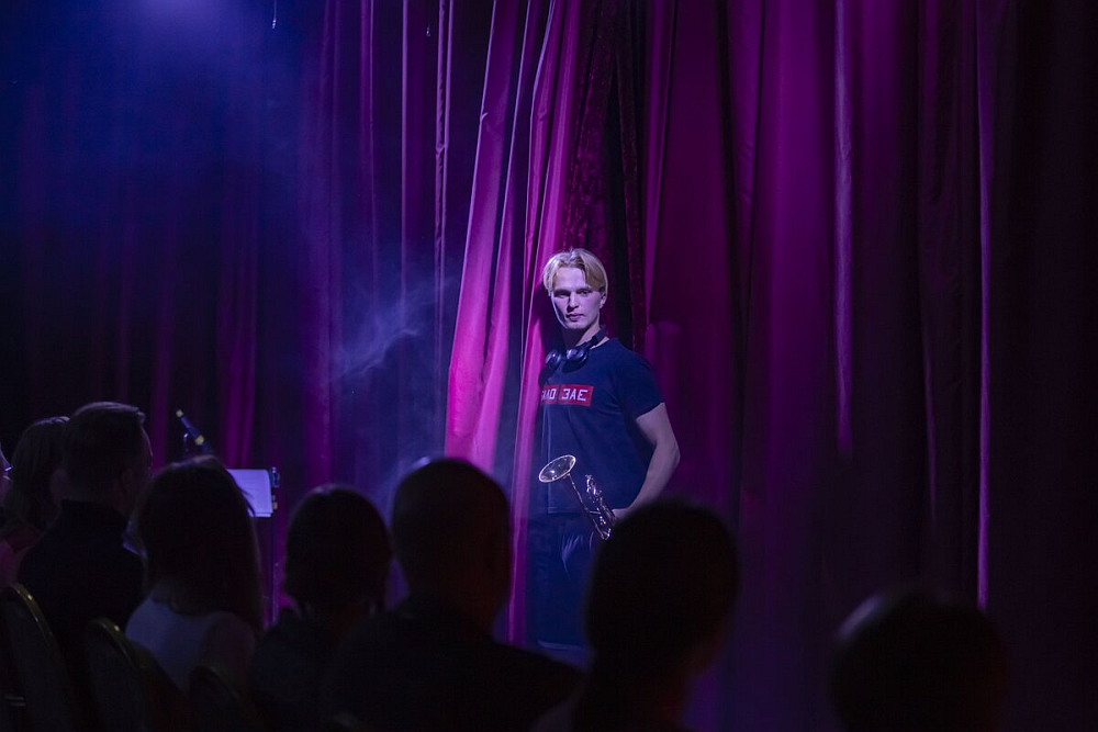 Ночь искусств «Ночь премьер. «Это все она» – события на сайте «Московские Сезоны»