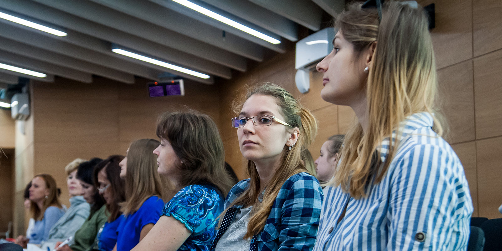 Лекция о школьной травле в парке «Зарядье» – события на сайте «Московские Сезоны»