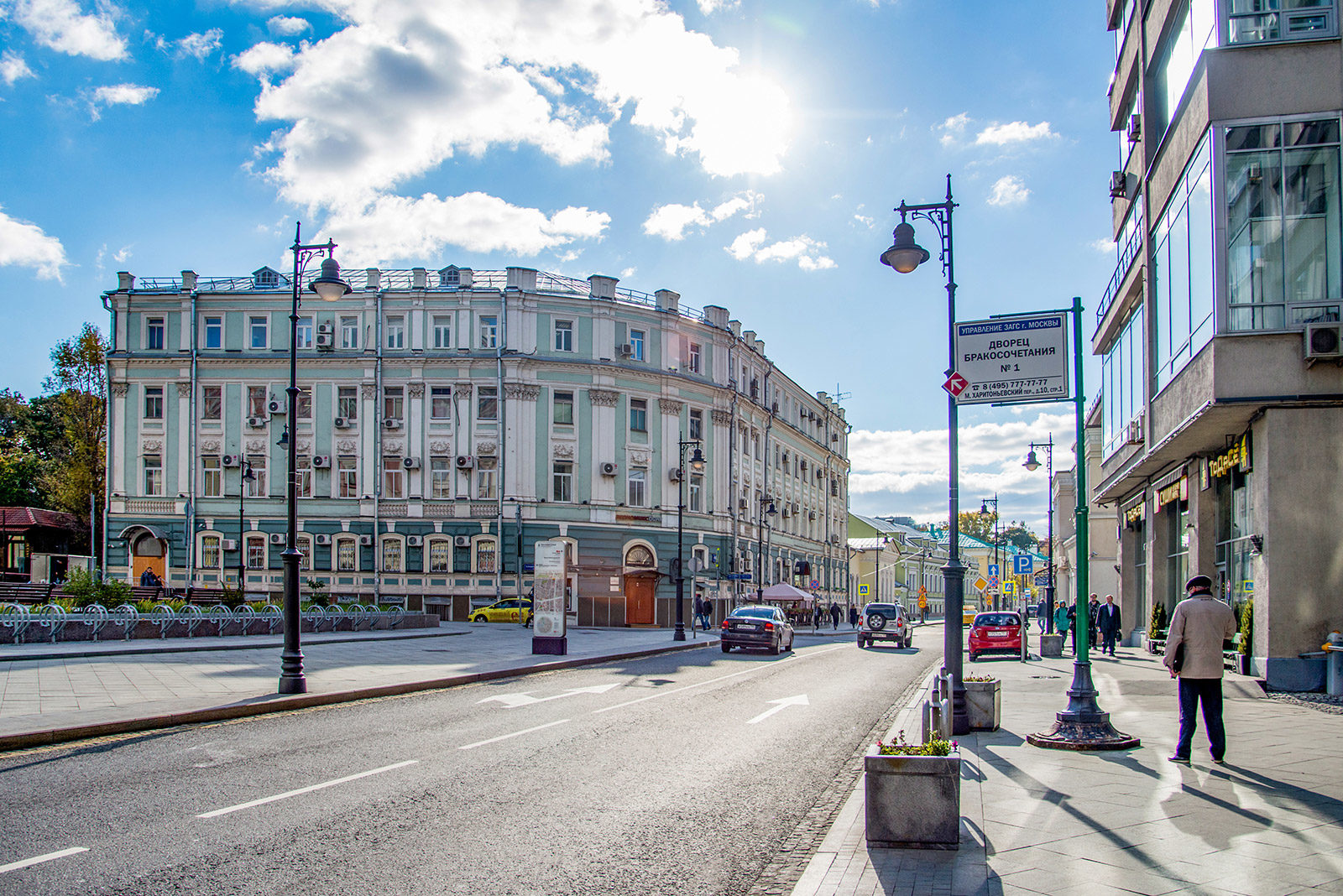 Пешеходная экскурсия «Призраки, империи и масоны Мясницкой» – события на сайте «Московские Сезоны»