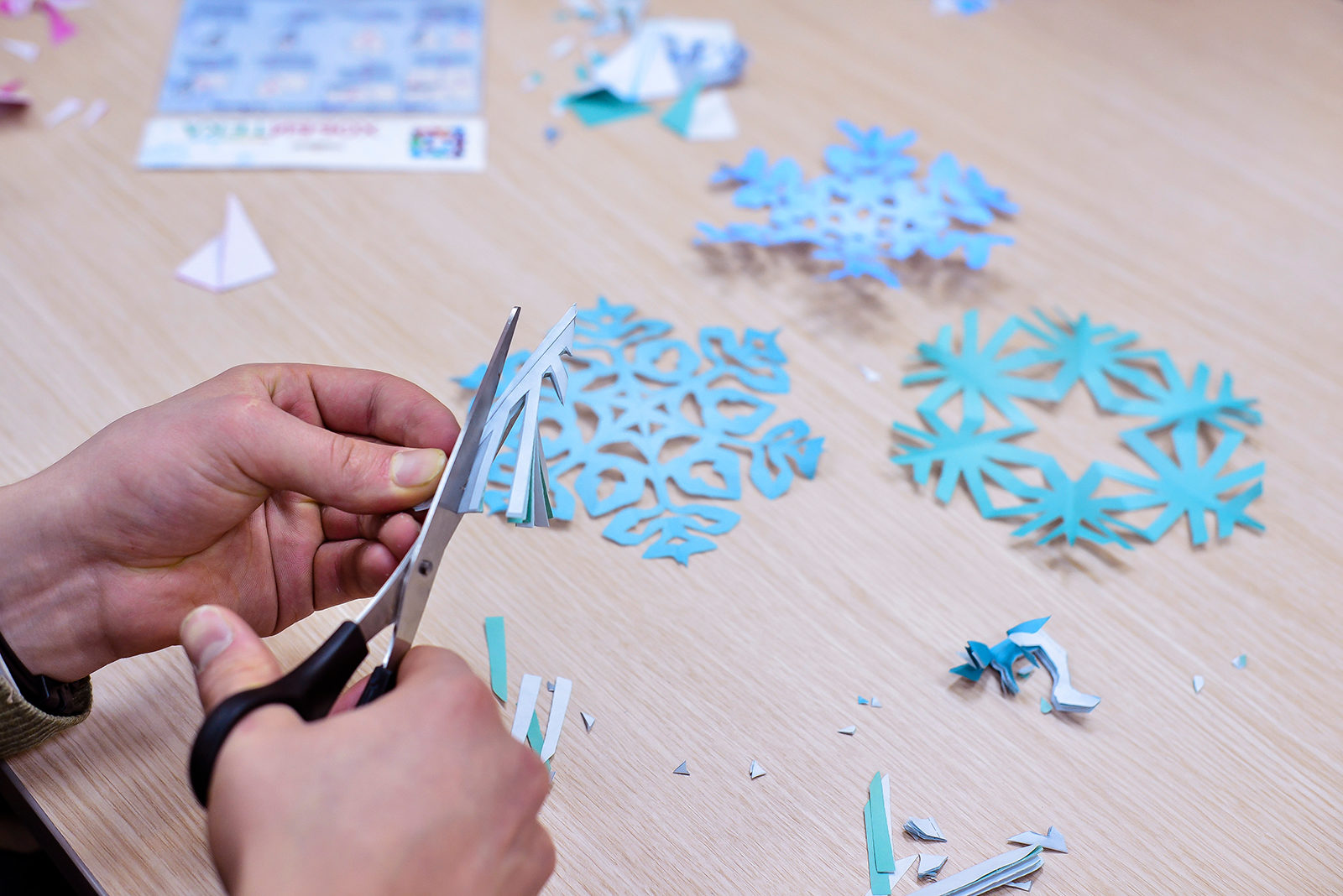 Мастер-класс «Новогодние штучки всей семьей!» в Галерее XXI века – события на сайте «Московские Сезоны»