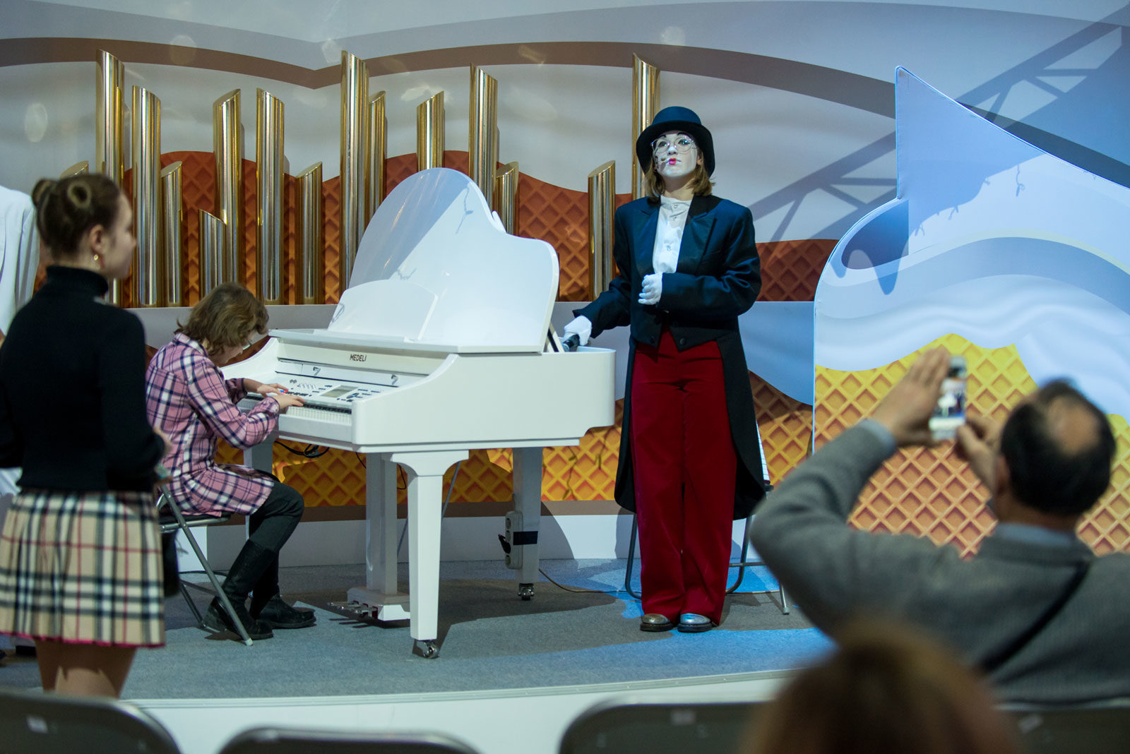 Интерактивная экскурсия «Новый год в гостях у куклы Фроси» в Галерее XXI века – события на сайте «Московские Сезоны»