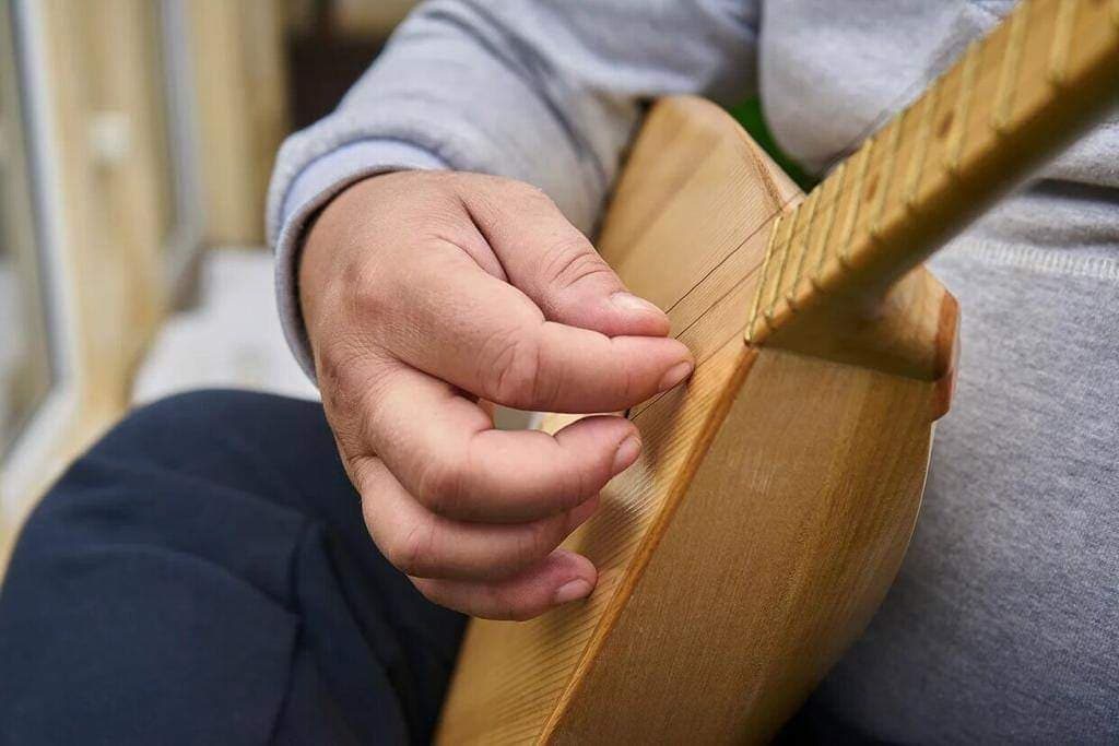 Дискуссия «Ритмы России на примере балалайки» в Библиотеке иностранной литературы – события на сайте «Московские Сезоны»