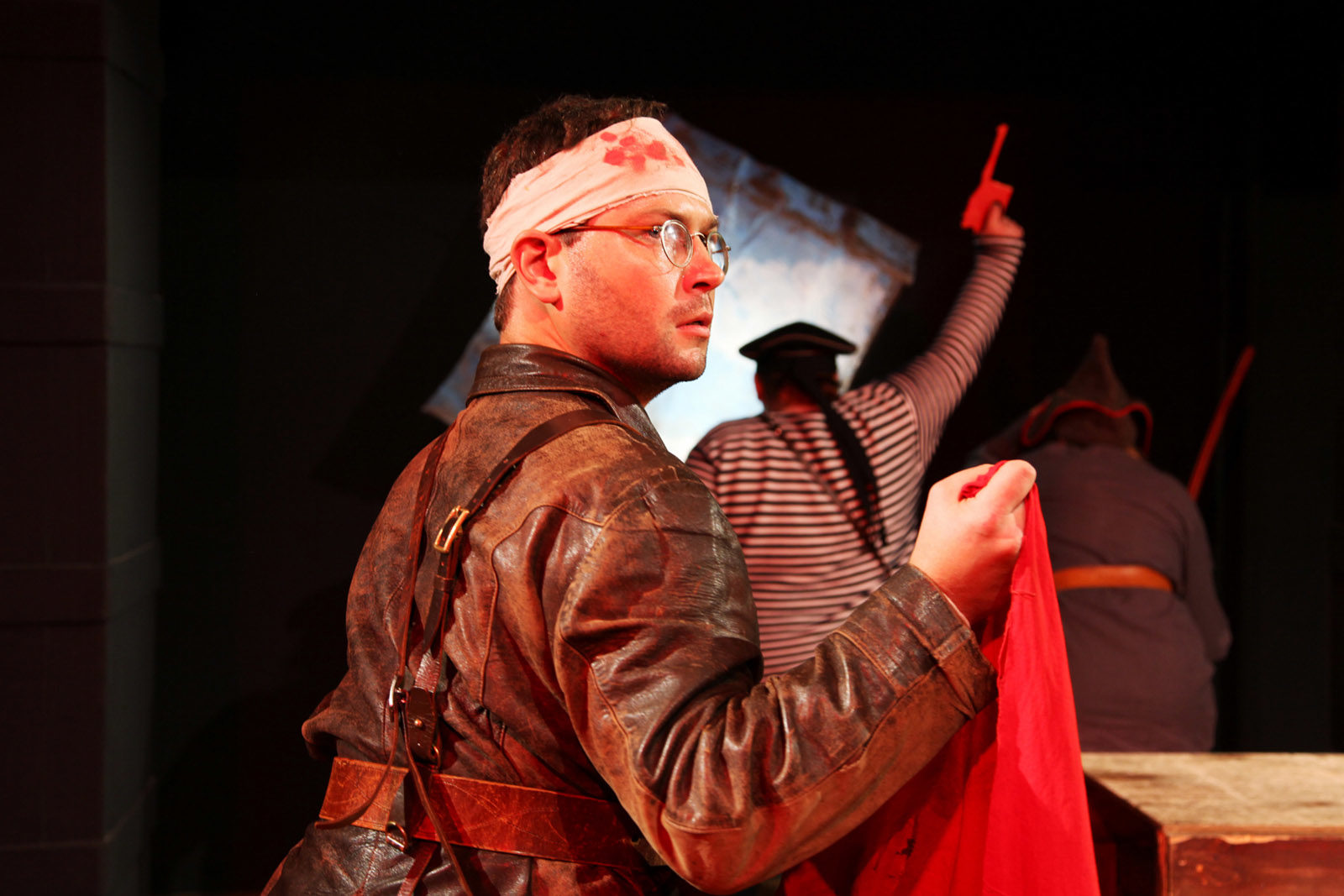 Спектакль «Солнца верноподданные, рыбья холера!» в театре «На набережной» – события на сайте «Московские Сезоны»