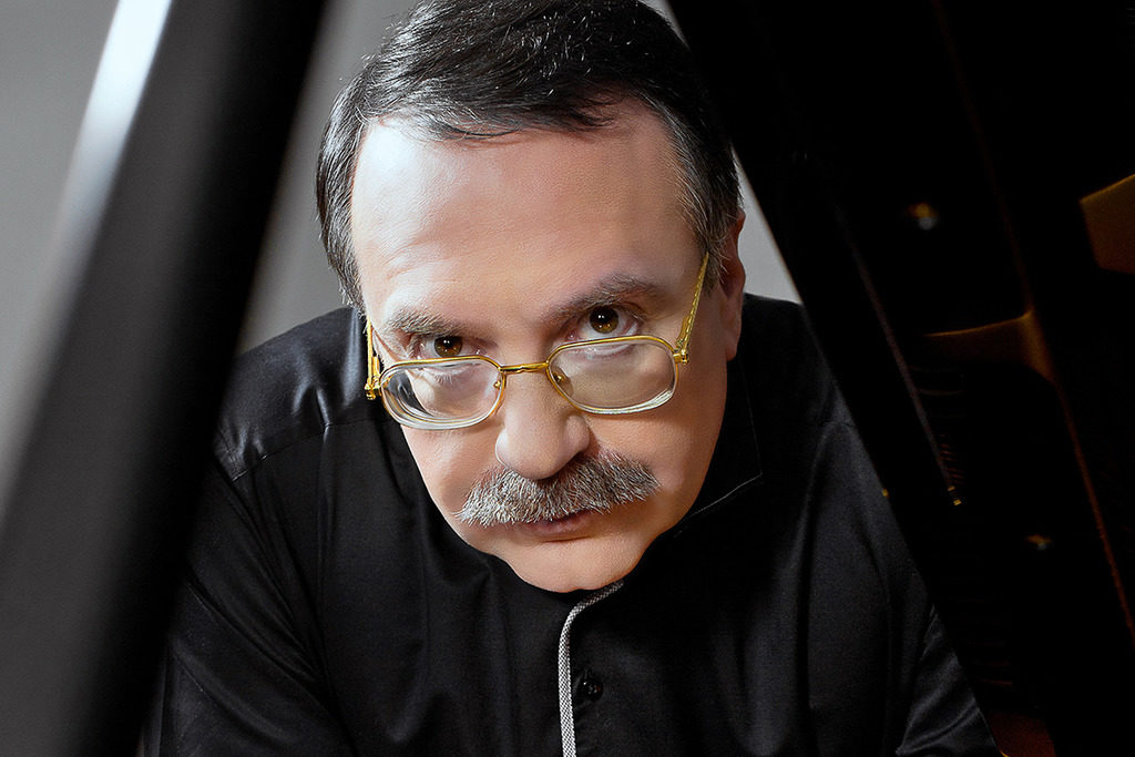 Концерт «Время Пьяццоллы» в Доме музыки – события на сайте «Московские Сезоны»