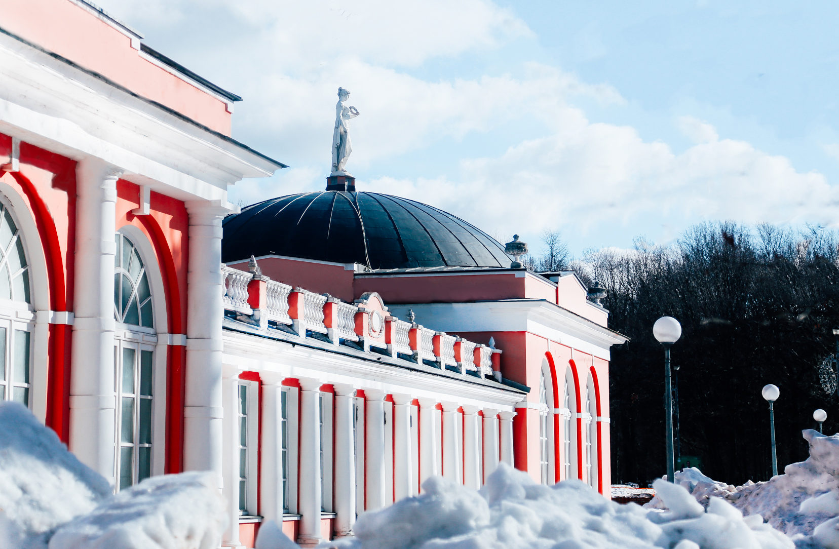 Экскурсия «O tempora! O more! Мистика и реальность помещичьей жизни» в  Воронцовском парке – события на сайте «Московские Сезоны»