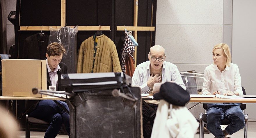 Спектакль «Разбитый кувшин» в Театре Наций – события на сайте «Московские Сезоны»