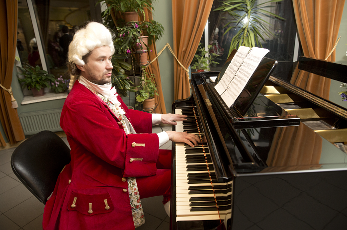 Концерт «Новогодние игрушки в гостях у сказки» – события на сайте «Московские Сезоны»