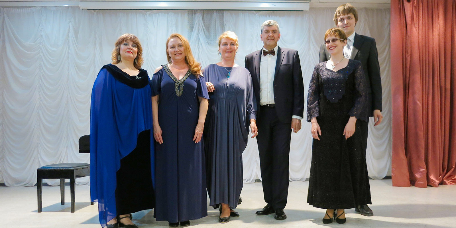 Концерт «На часах двенадцать без пяти!» в библиотеке № 127 – события на сайте «Московские Сезоны»