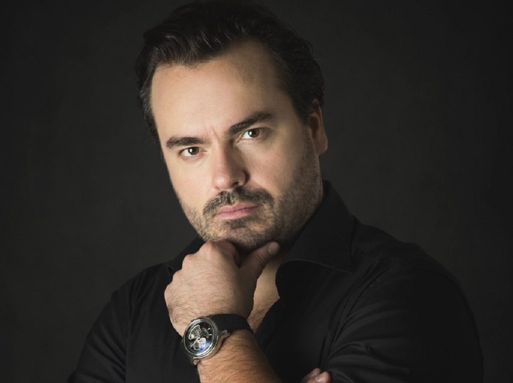 Концерт «Василий Ладюк и «Виртуозы Москвы» в Доме Музыки – события на сайте «Московские Сезоны»