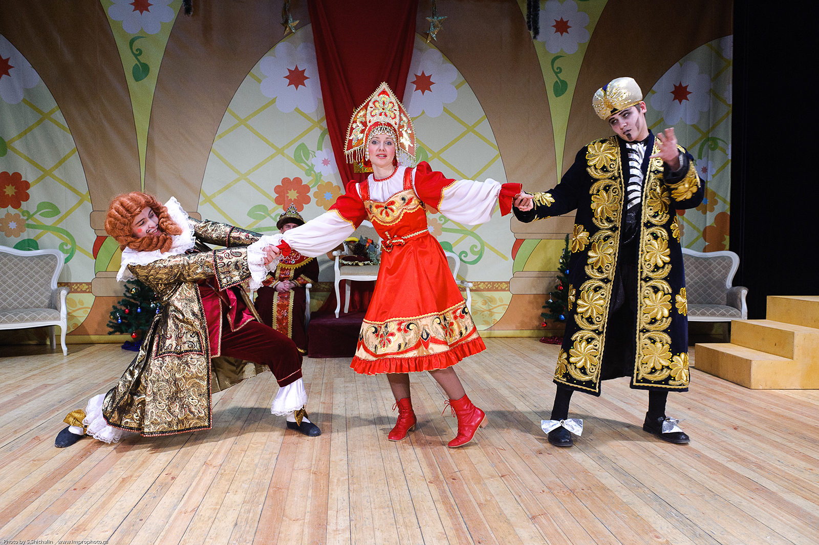 «Новогодний переполох, или День открытых дверей в Тридевятом царстве» в КЦ «Зодчие» – события на сайте «Московские Сезоны»