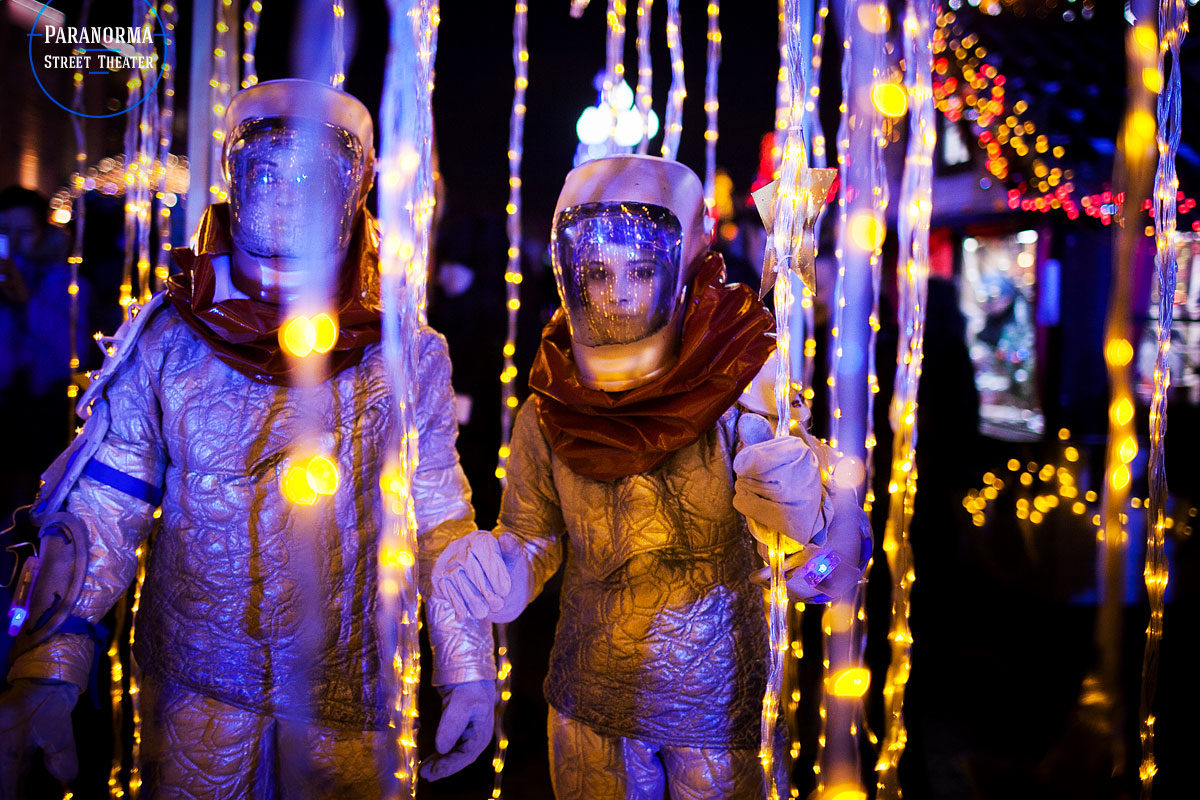 Перформанс «Жизнь в космосе»,  уличный театр «Паранорма», Краснодар – события на сайте «Московские Сезоны»