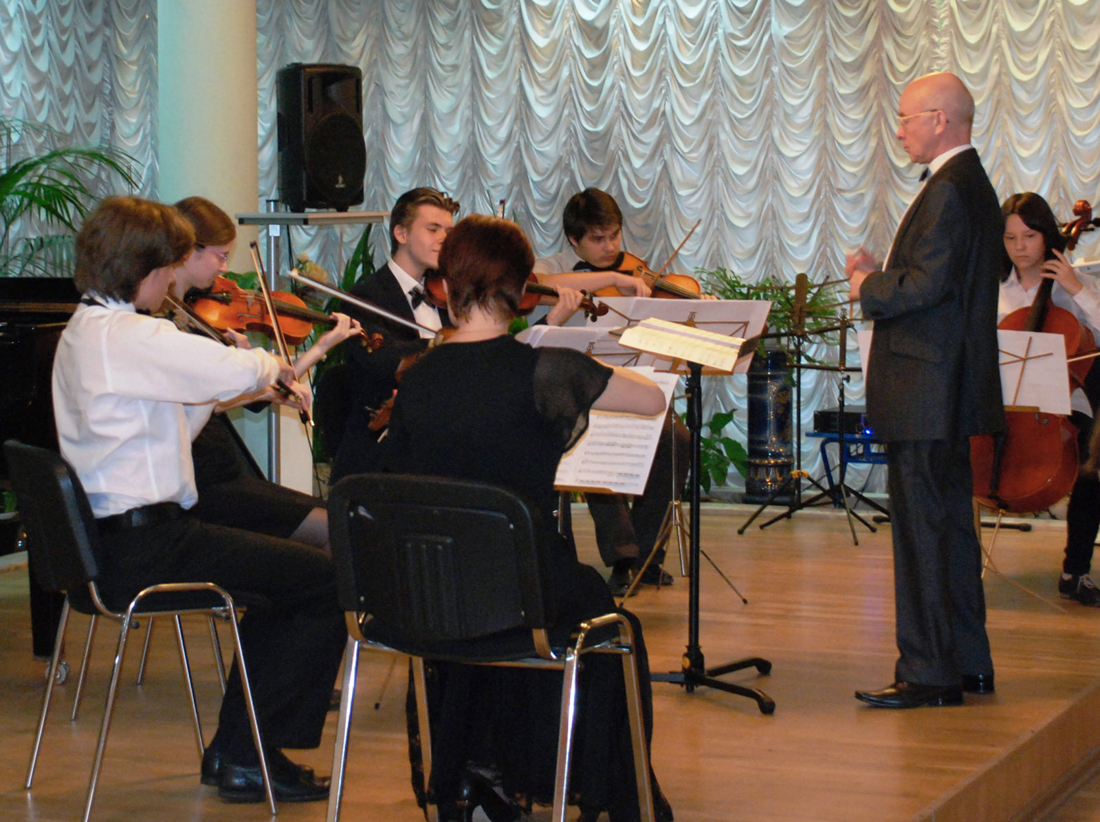 Концерт «Новогоднее настроение» в выставочном зале «Тушино» – события на сайте «Московские Сезоны»