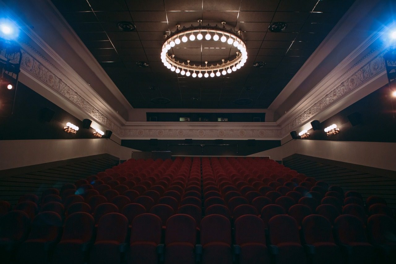 Показ фильма «Голубой лед» в кинотеатре «Иллюзион» – события на сайте «Московские Сезоны»