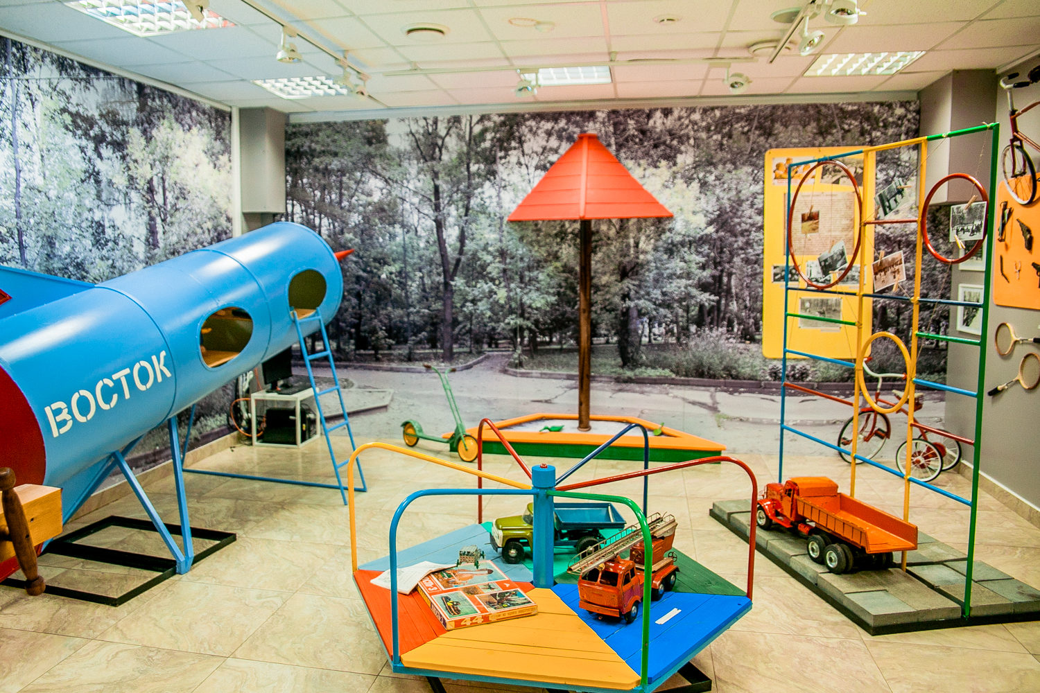 Выставка «Парк – детям! Досуг в советскую эпоху» – события на сайте «Московские Сезоны»