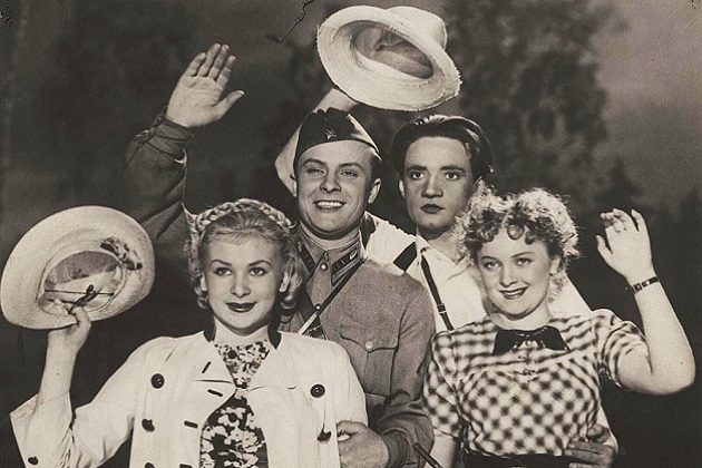 Лекция «Золушки с характером: как одевались персонажи «сталинских» фильмов» – события на сайте «Московские Сезоны»