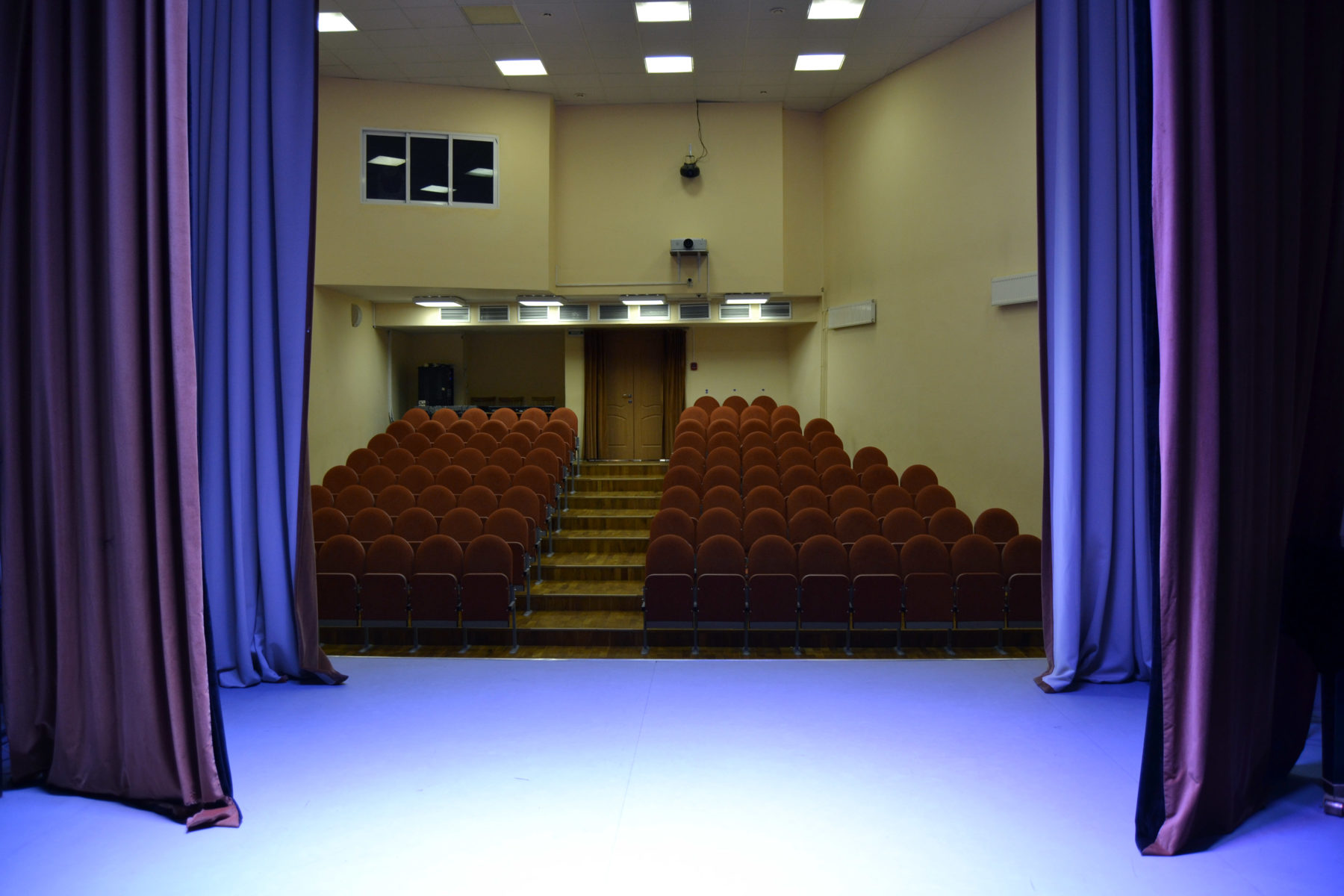 Концерт «Нам песня строить и жить помогает» – события на сайте «Московские Сезоны»