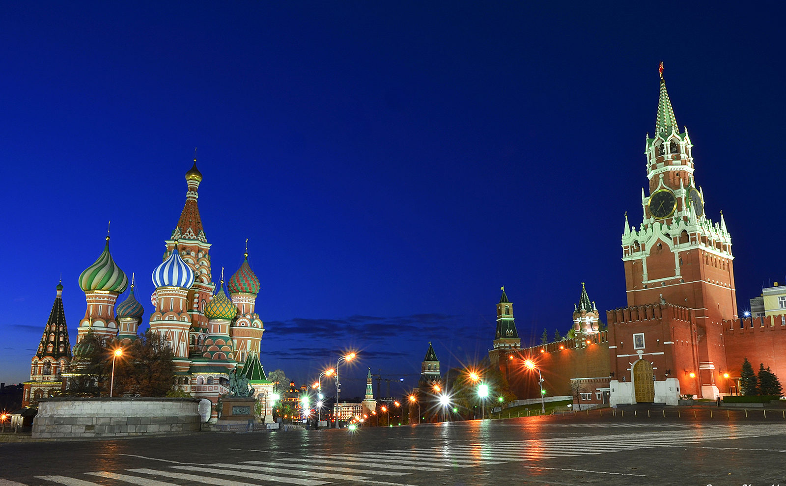 «По Красной площади во времени и пространстве» в КЦ ЗИЛ – события на сайте «Московские Сезоны»